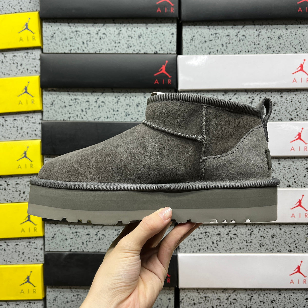 UGG Snow Boots – Grey with 3cm Heel (Style #1135093) | Sizes 35–40