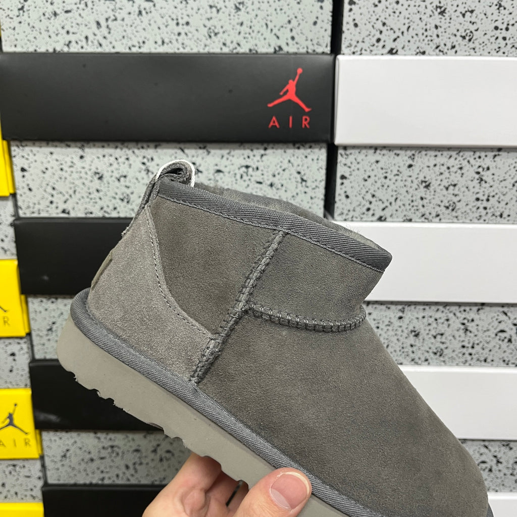 UGG Classic Mini II Boot – Grey (Style #W1116109) | Sizes 35–44