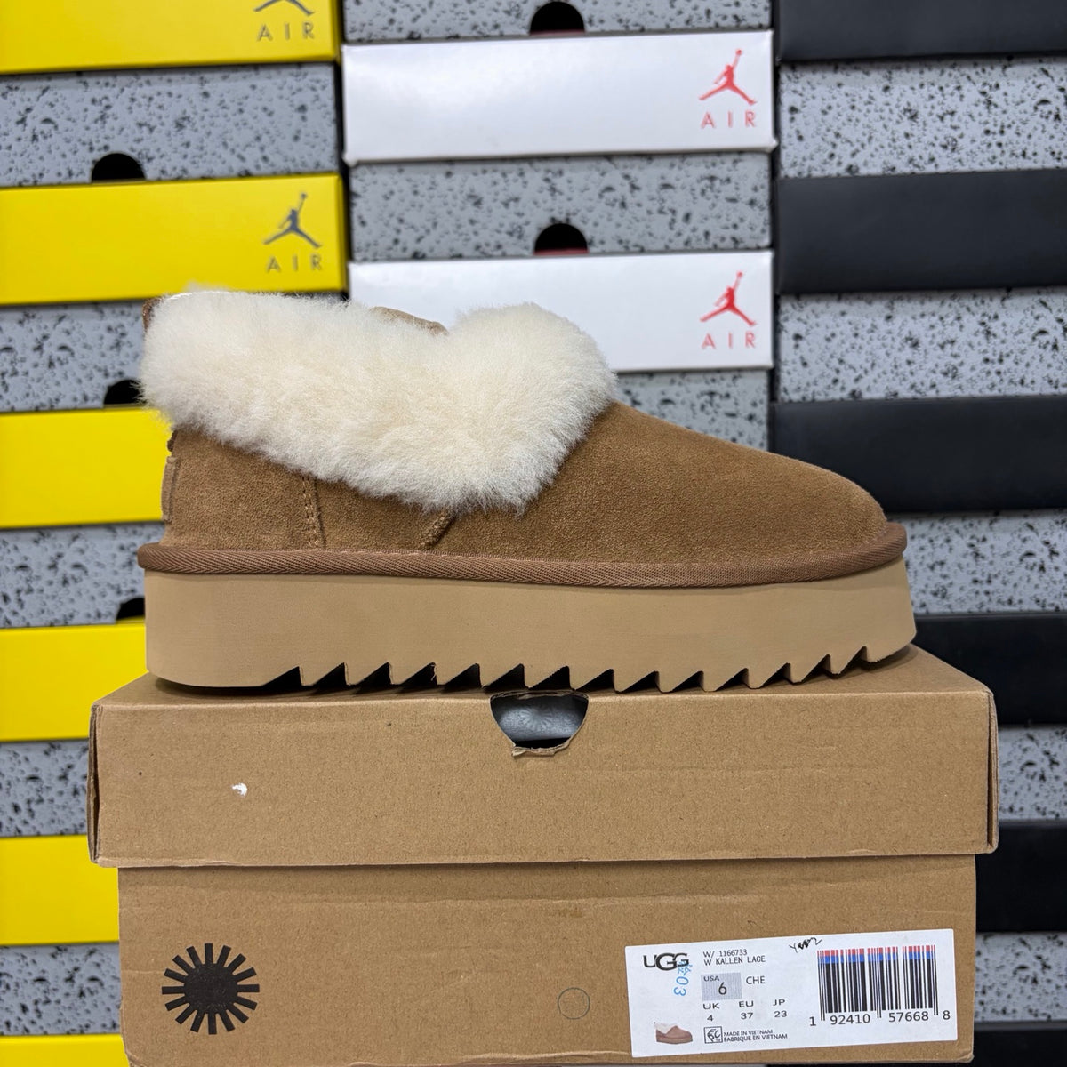 UGG Classic Festive Platform Boot – Chestnut (Style #W1166733) | Sizes 35–40