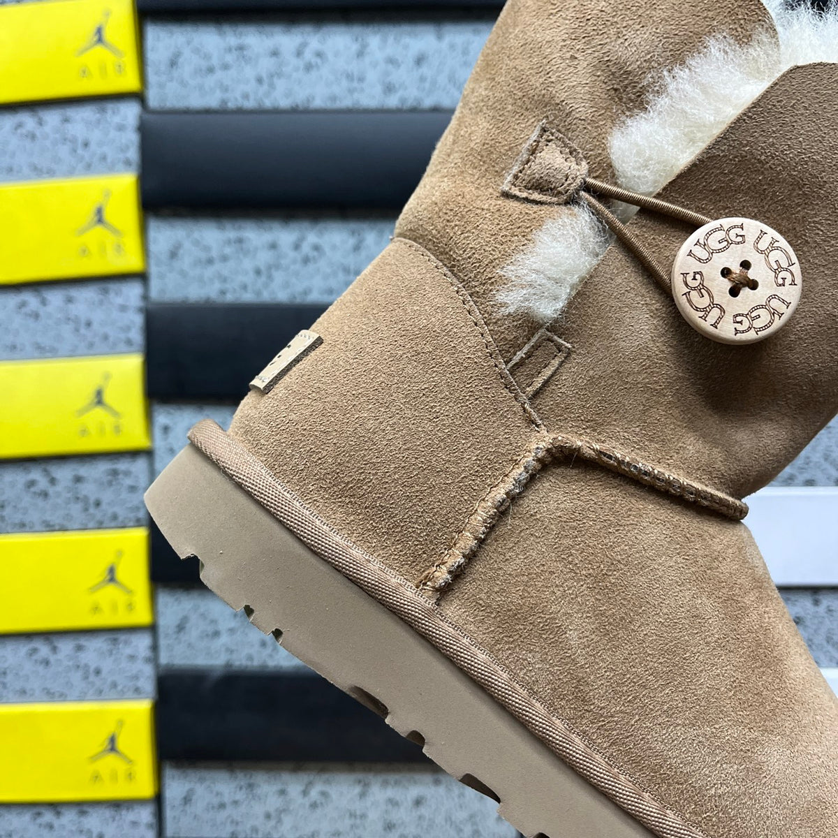 UGG Snow Boots – Classic Chestnut (Style #1016226) | Sizes 35–40