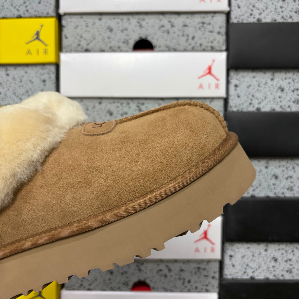 UGG Tazz Platform Slipper – Chestnut (Style #4810-3) | Sizes 35–40