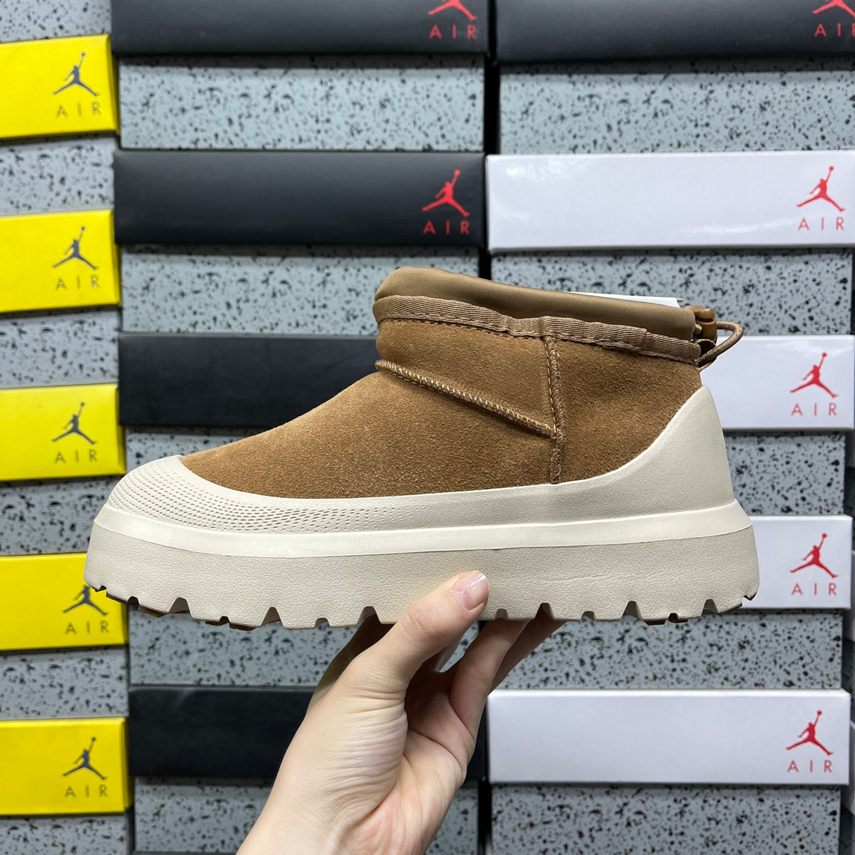 UGG Snow Boots – Classic Chestnut (Style #1114196) | Sizes 35–45