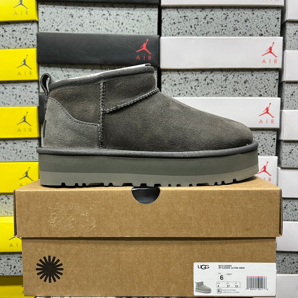 UGG Snow Boots – Grey with 3cm Heel (Style #1135093) | Sizes 35–40