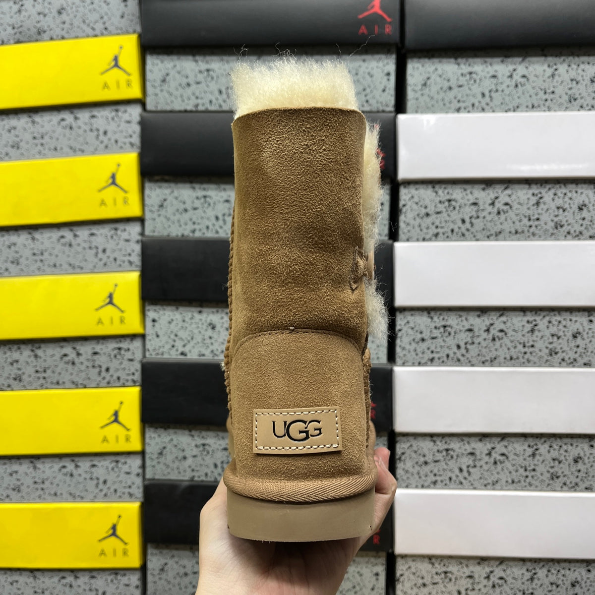 UGG Snow Boots – Classic Chestnut (Style #1016226) | Sizes 35–40