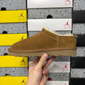 UGG Mini Boot Flat – Chestnut (Style #W1173891) | Sizes 35–40