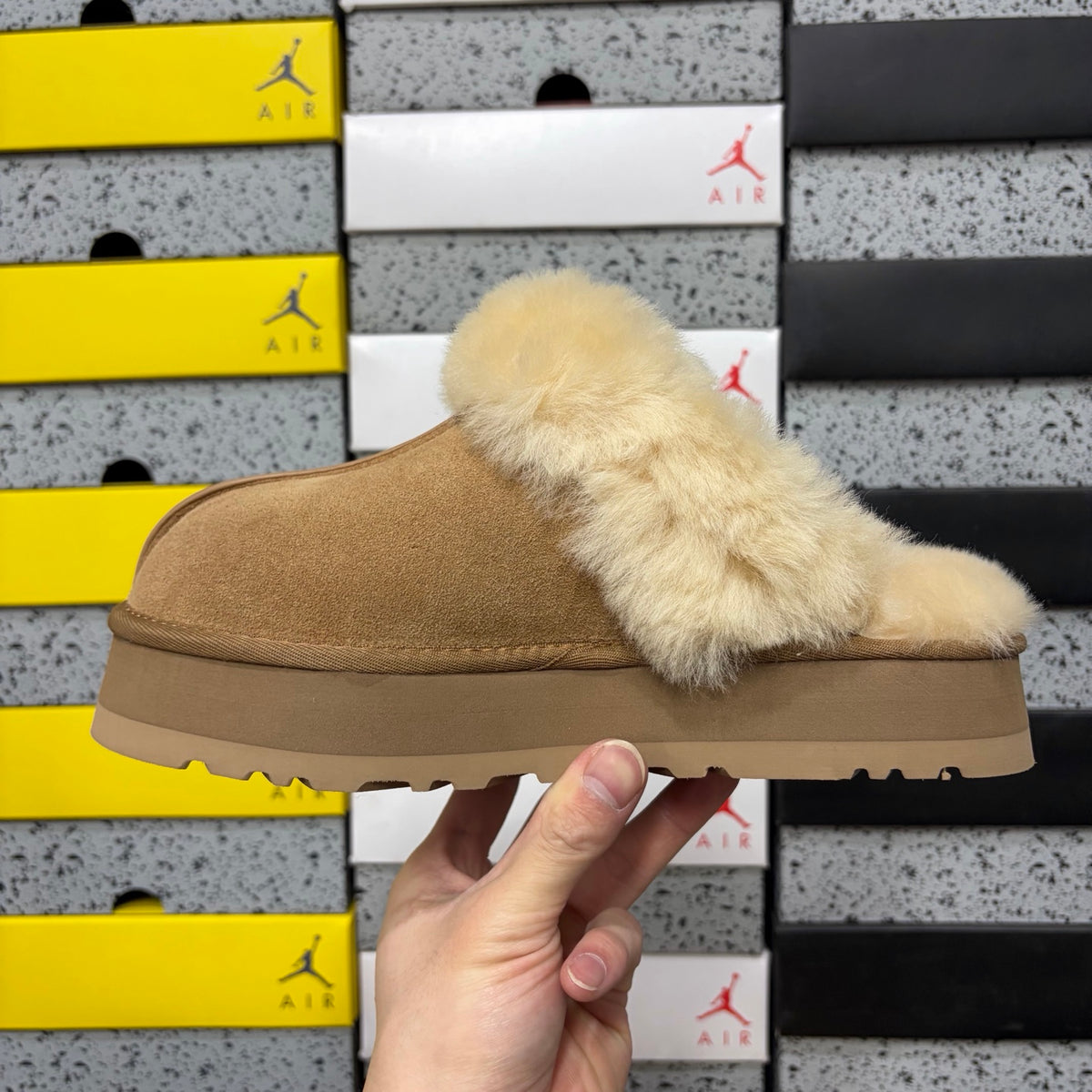 UGG Snow Boots – Chestnut Star Slide | 3cm Heel | Style #2550 | Sizes 35–40