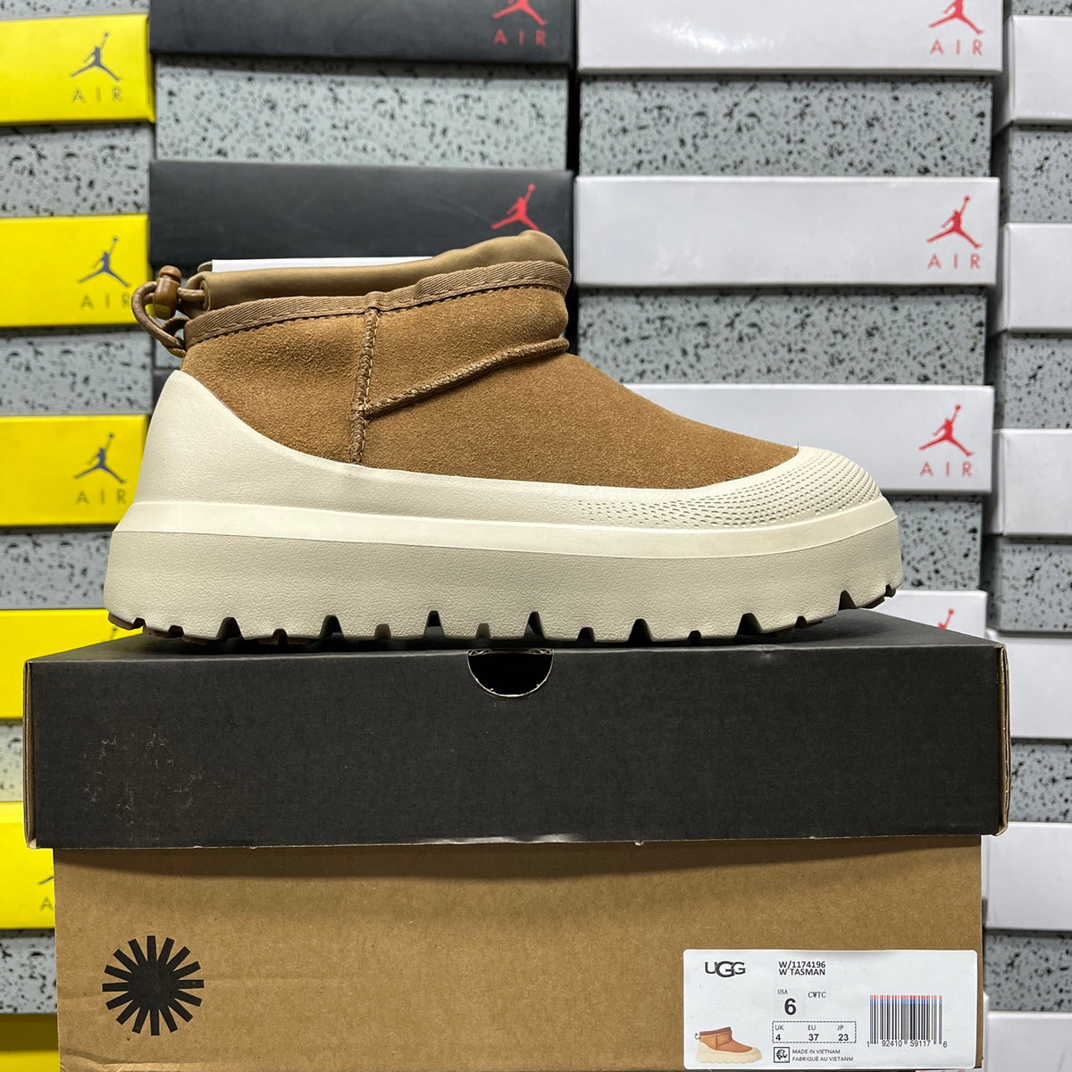UGG Snow Boots – Classic Chestnut (Style #1114196) | Sizes 35–45