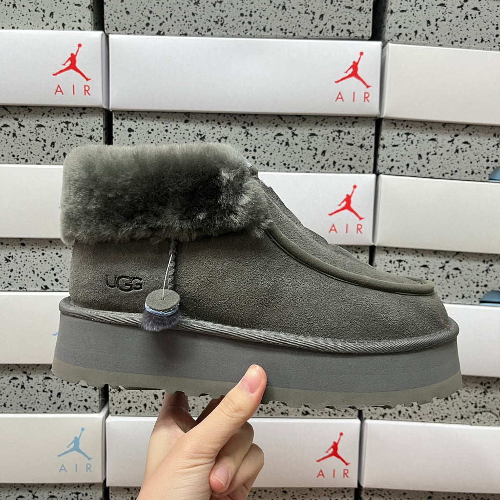 UGG Funkette Boot – Grey (Style #2551) | Sizes 35–40