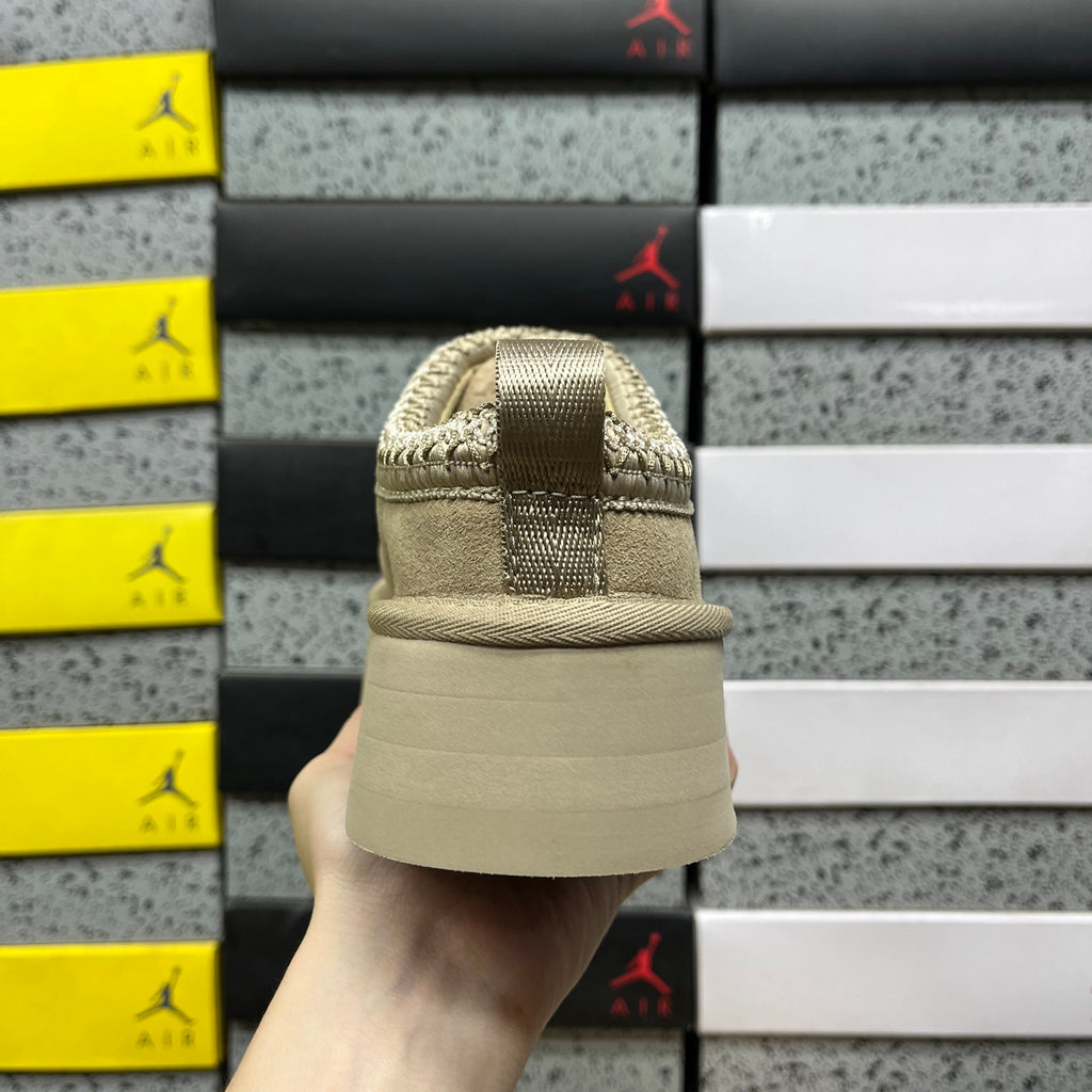 UGG Snow Boots – Mustard Seed (Style #1122553) | Sizes 35–41