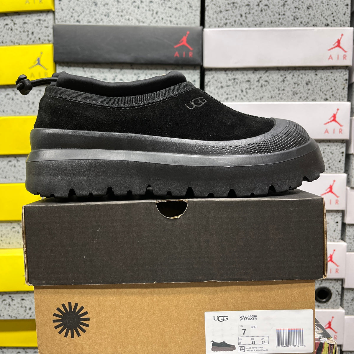 UGG Snow Boots – Black (Style #1144096) | Sizes 35–45