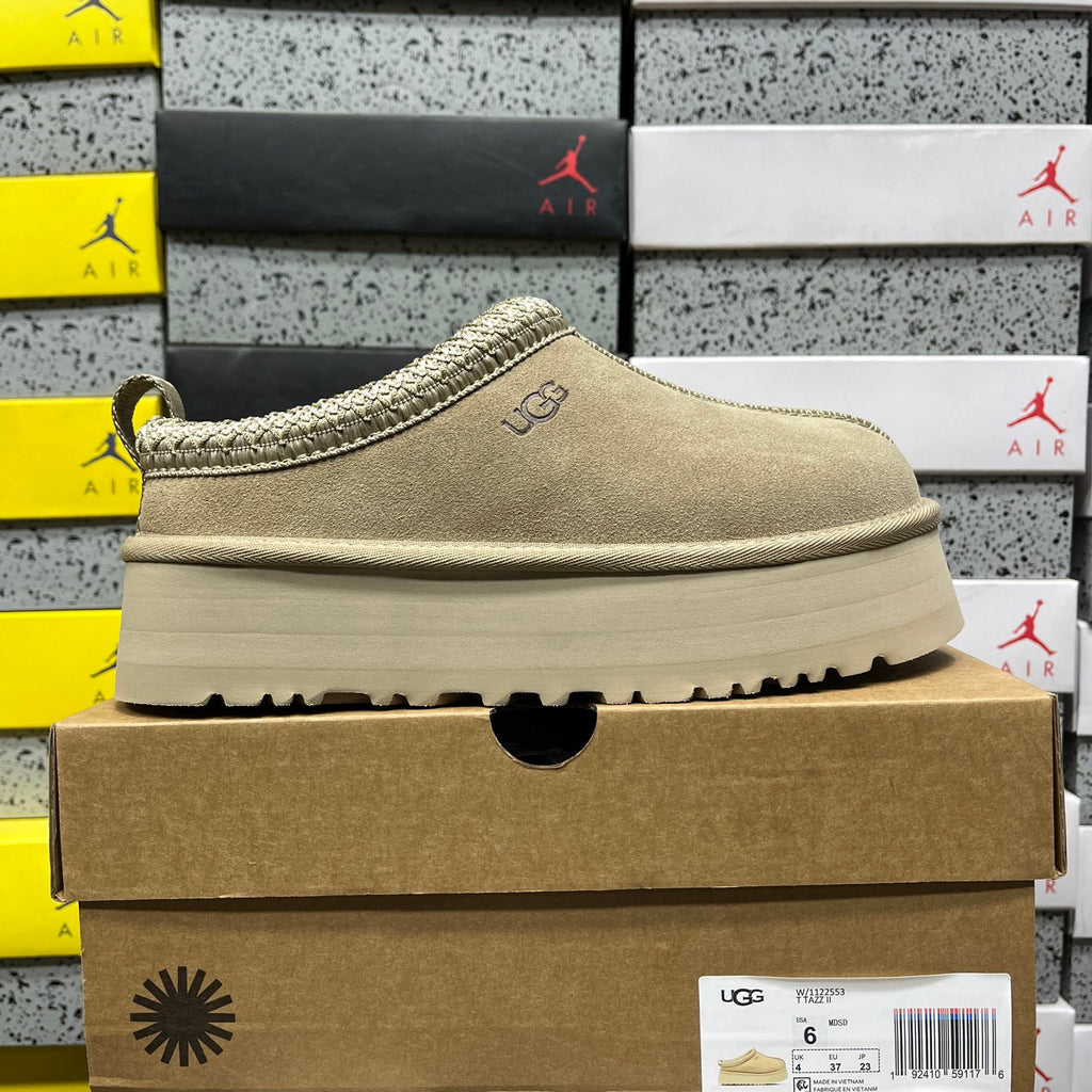 UGG Snow Boots – Mustard Seed (Style #1122553) | Sizes 35–41