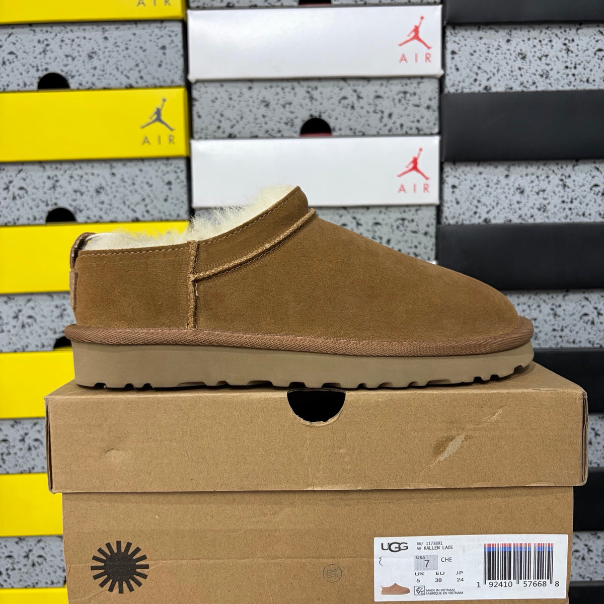UGG Mini Boot Flat – Chestnut (Style #W1173891) | Sizes 35–40