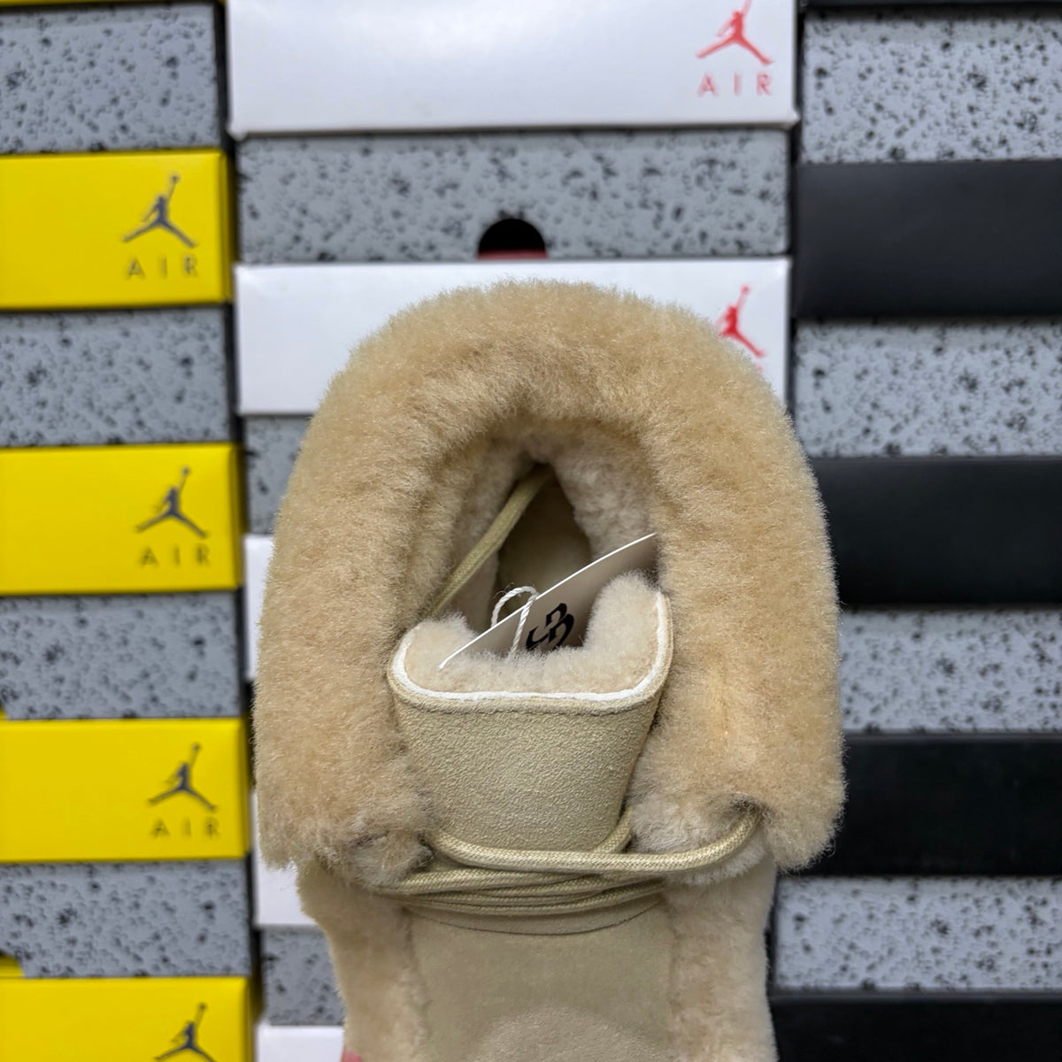 UGG Esmé Platform Clog – Sand (Style #W1171532) | Sizes 35–40
