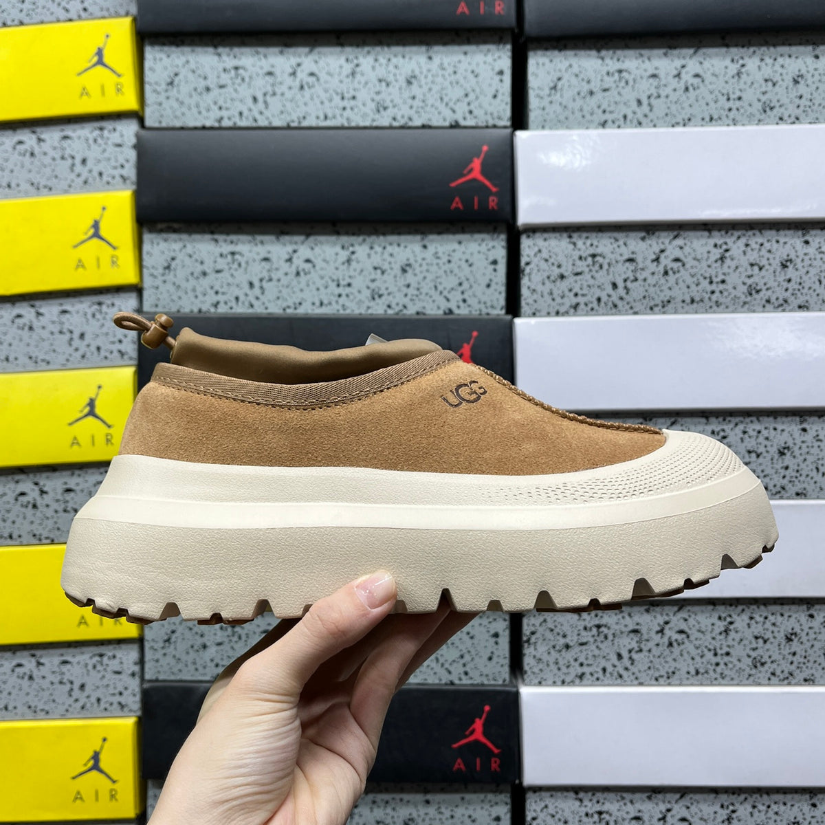 UGG Snow Boots – Chestnut (Style #1144096) | Sizes 35–45