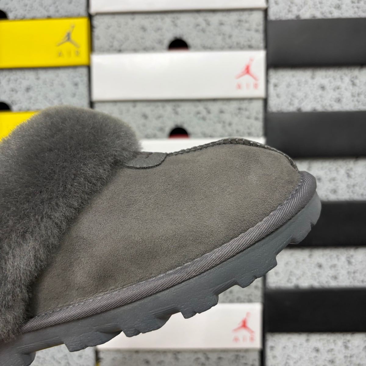 UGG Star Motif Slipper – Grey (Style #5125) | Sizes 35–40