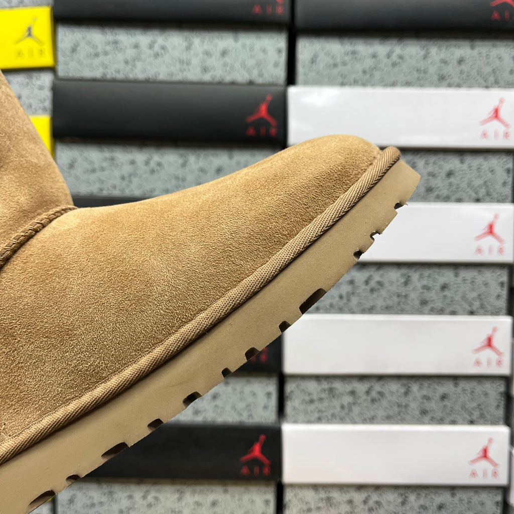 UGG Snow Boots – Classic Chestnut (Style #1016226) | Sizes 35–40