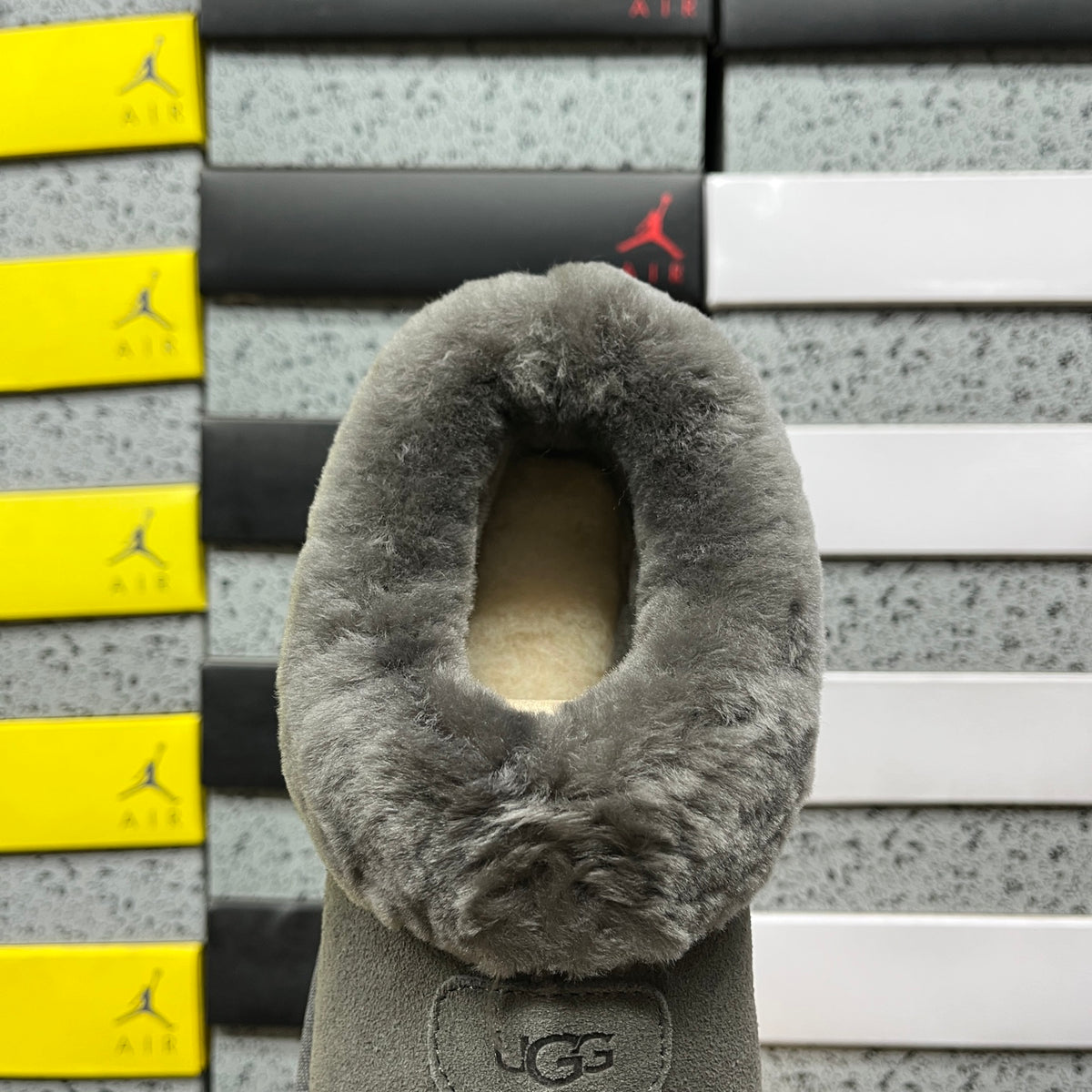 UGG Snow Boots – Light Grey (Style #1134810) | Sizes 35–40
