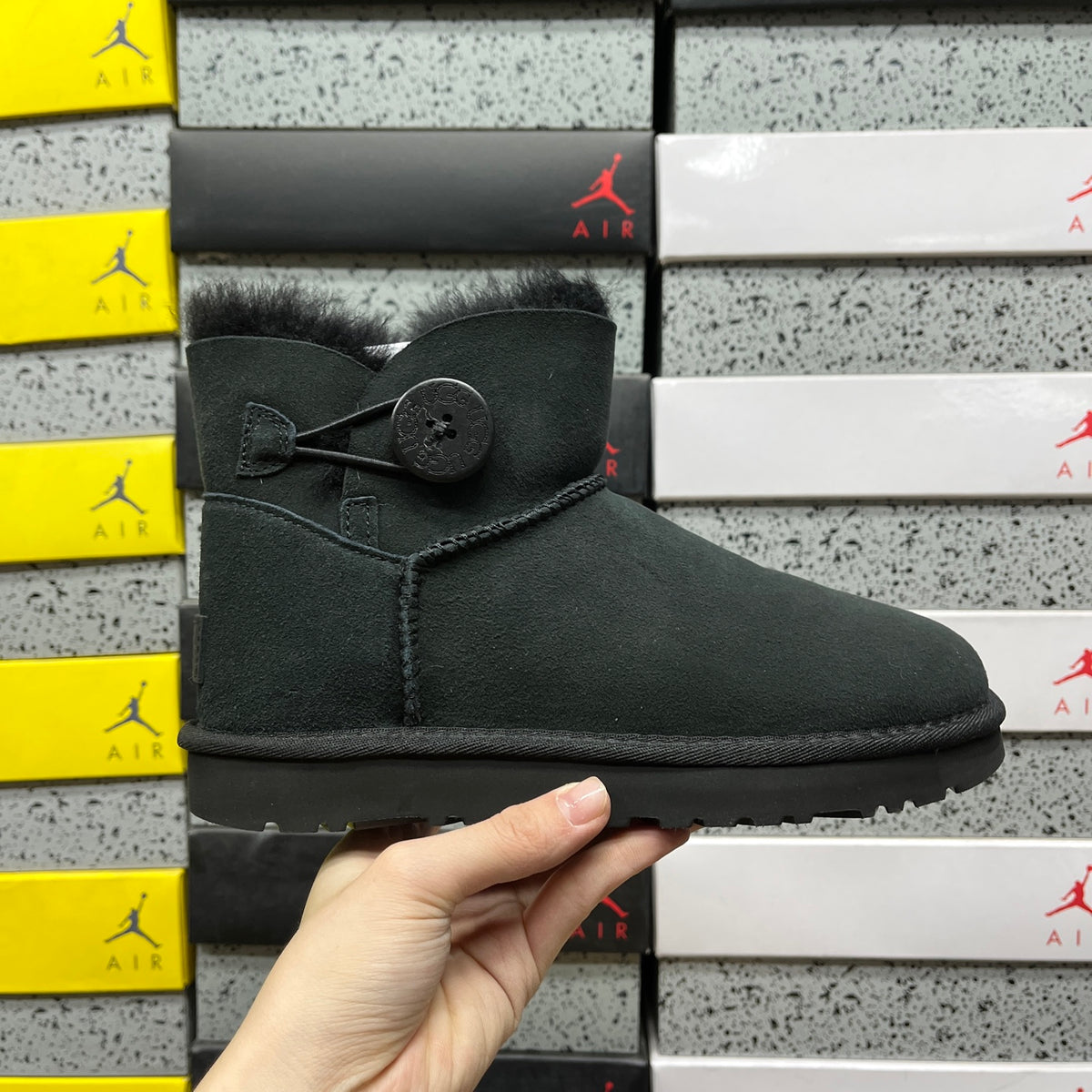 UGG Snow Boots – Classic Black (Style #1016422) | Sizes 35–40