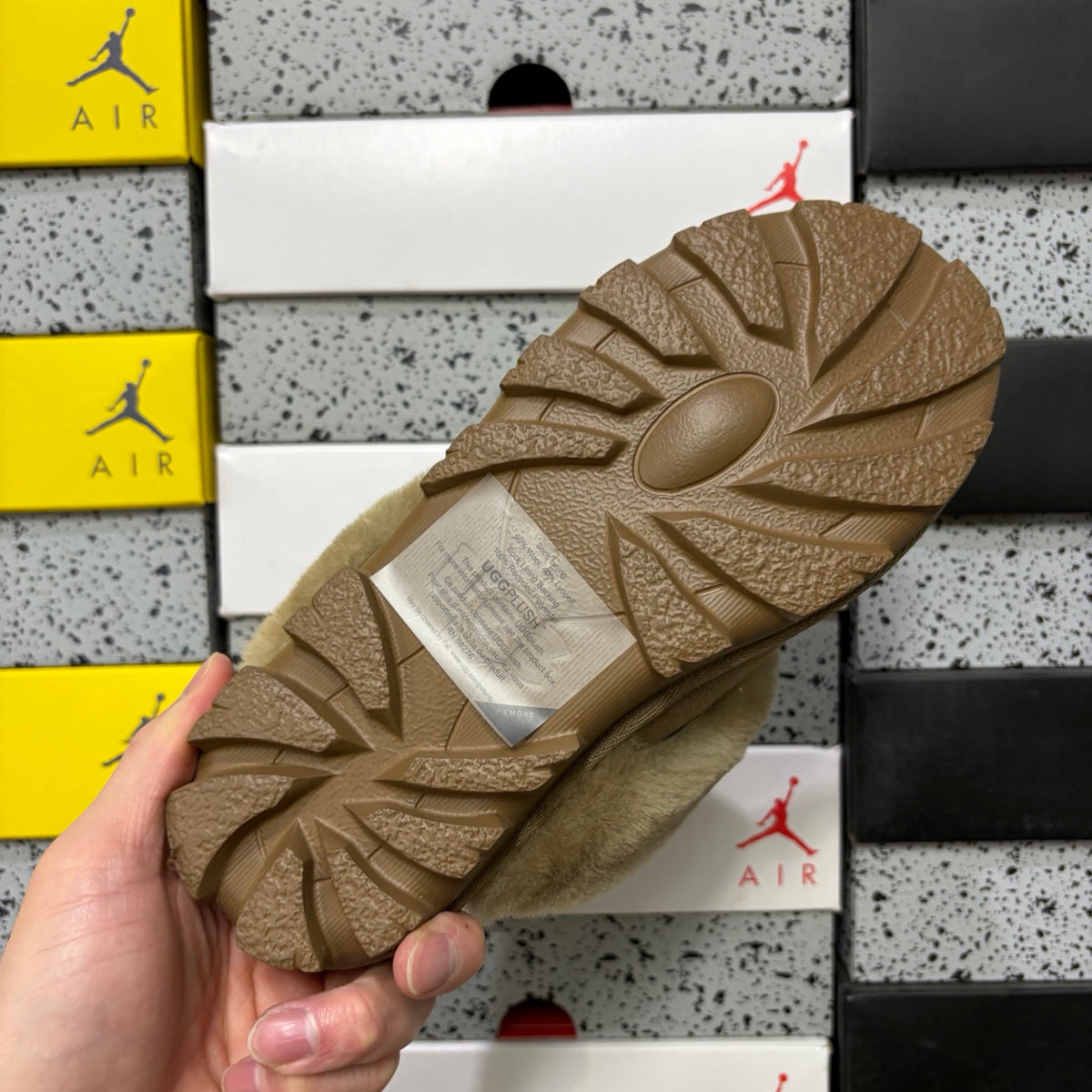 UGG Star Motif Slipper – Antelope Brown (Style #5125) | Sizes 35–40