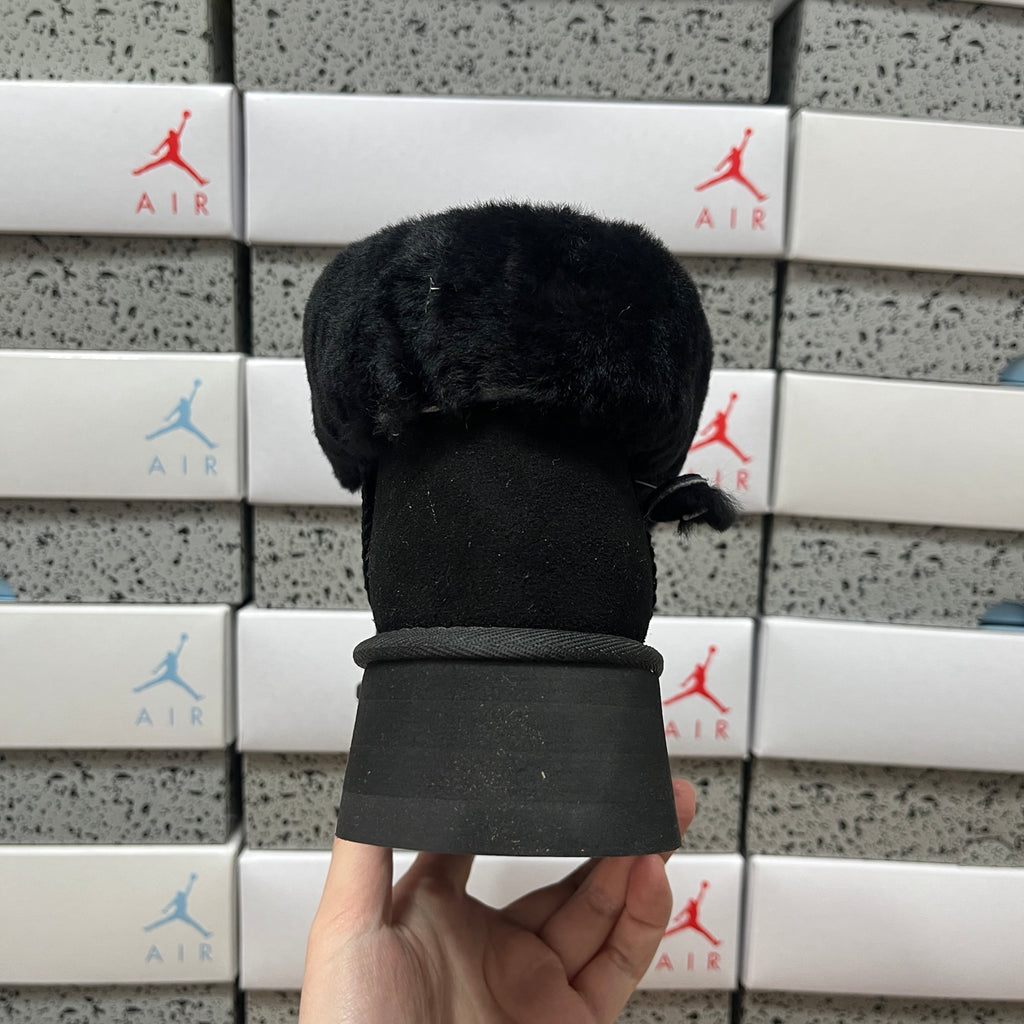UGG Funkette Boot – Black (Style #2551) | Sizes 35–40