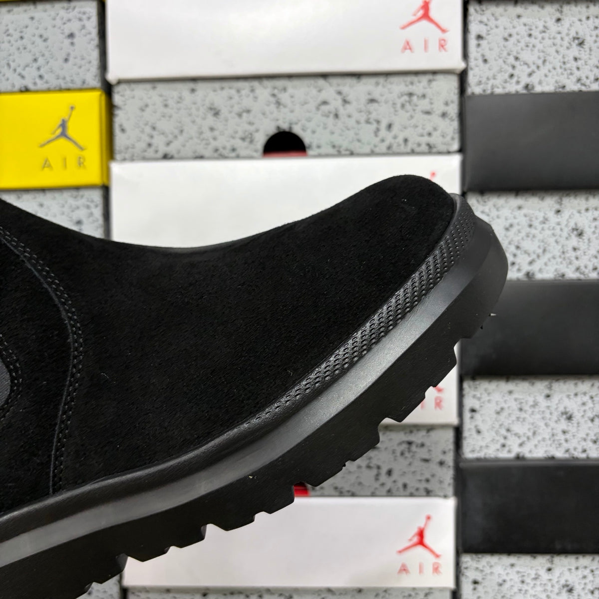 UGG Burleigh Chelsea Boot – Black (Style #2050) | Sizes 39–44
