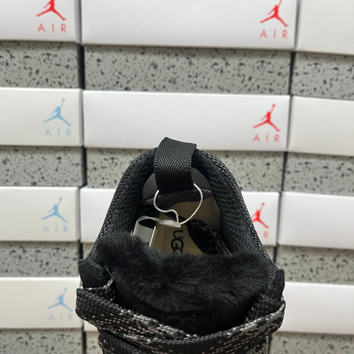 UGG Tasman Slipper – Black (Style #14403211) | Sizes 35–40