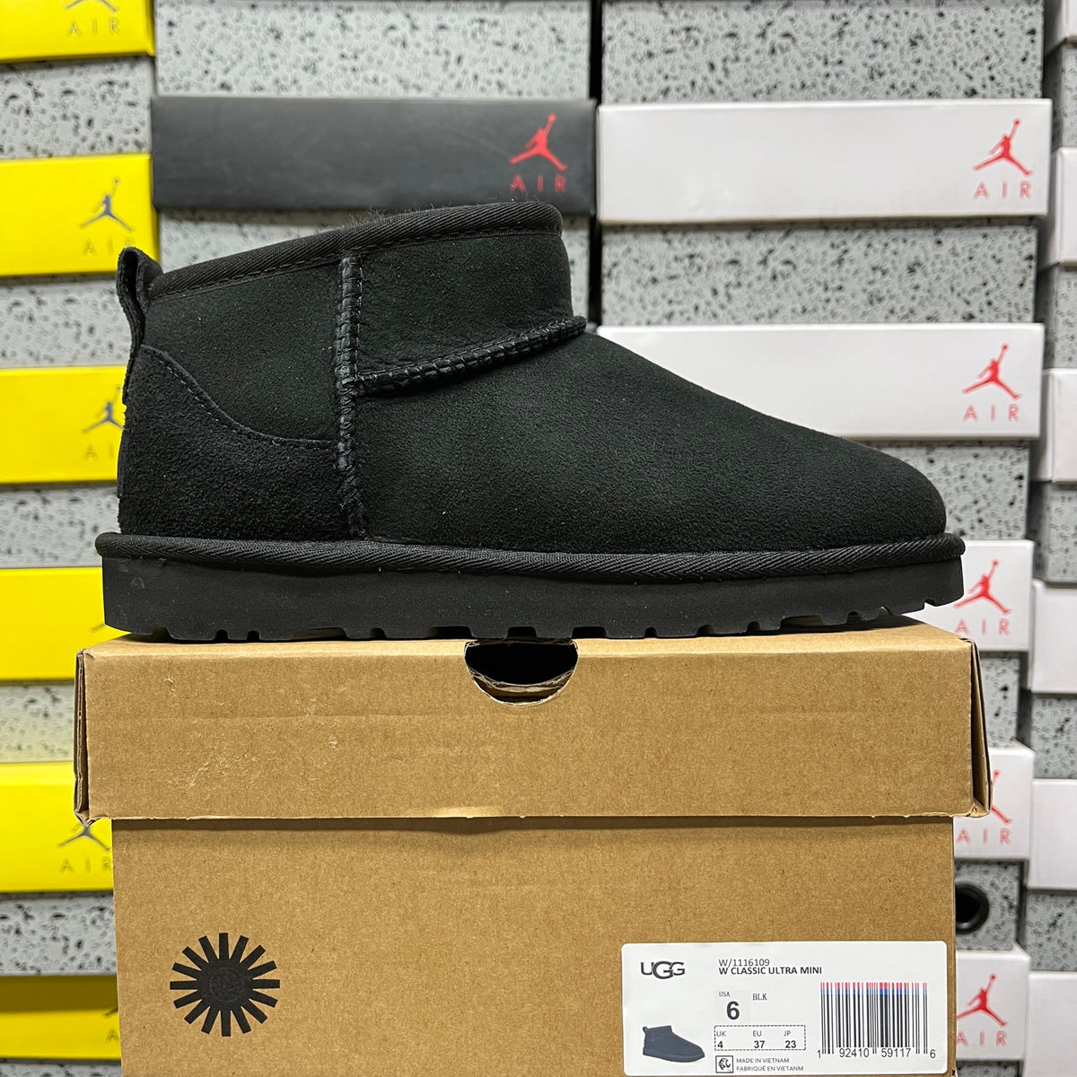 UGG Snow Boots – Classic Black (Style #1116109) | Sizes 35–40