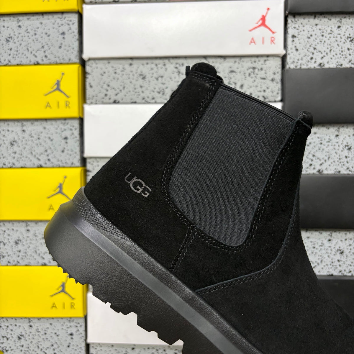 UGG Burleigh Chelsea Boot – Black (Style #2050) | Sizes 39–44