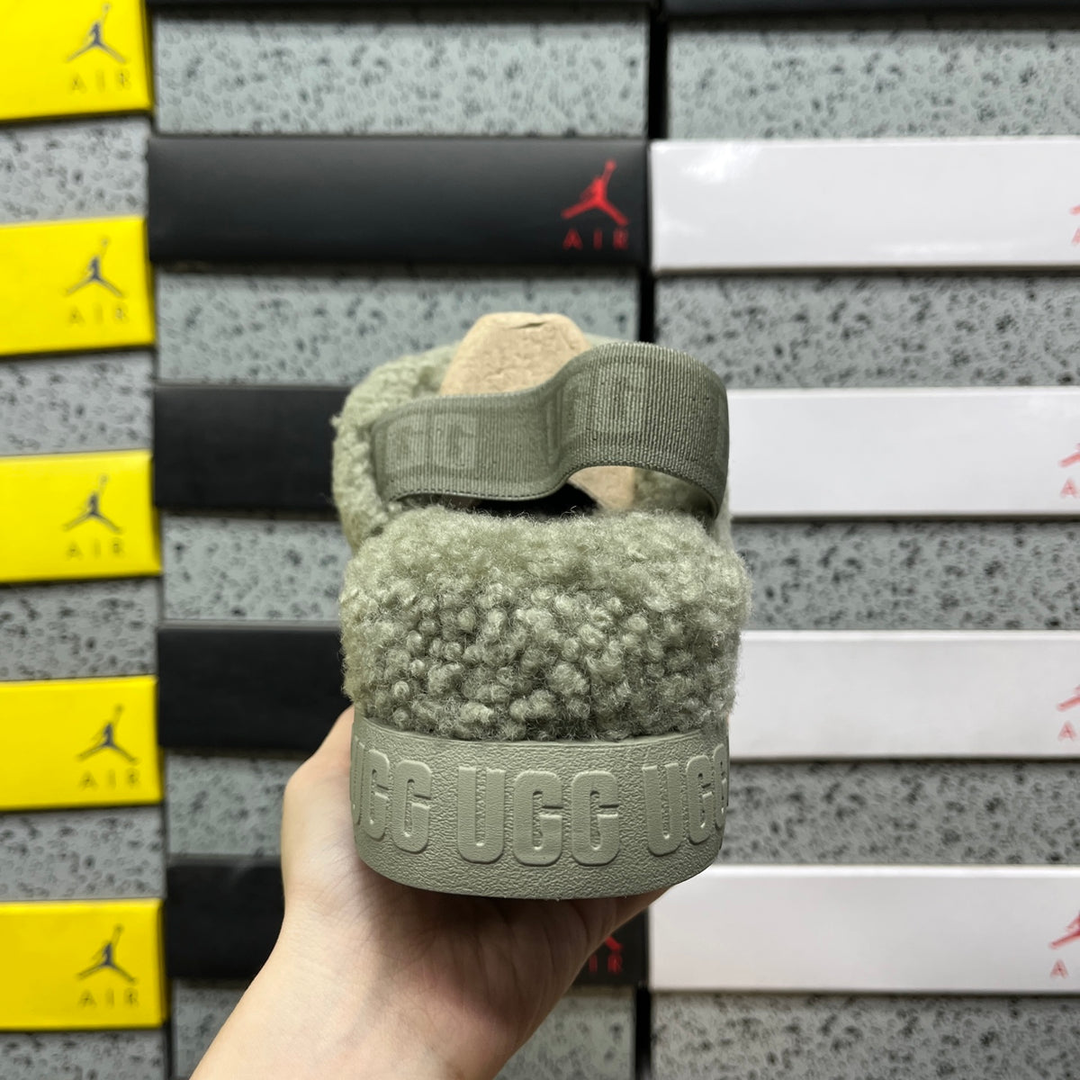 UGG Snow Boots – Green (Style #1191135) | Sizes 35–40