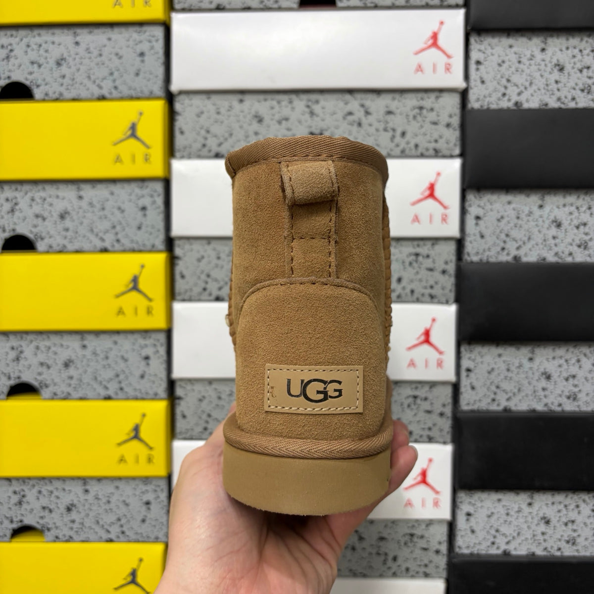 UGG Mid-Shaft Snow Boots – Chestnut | Classic Style #6222 | Sizes 35–44