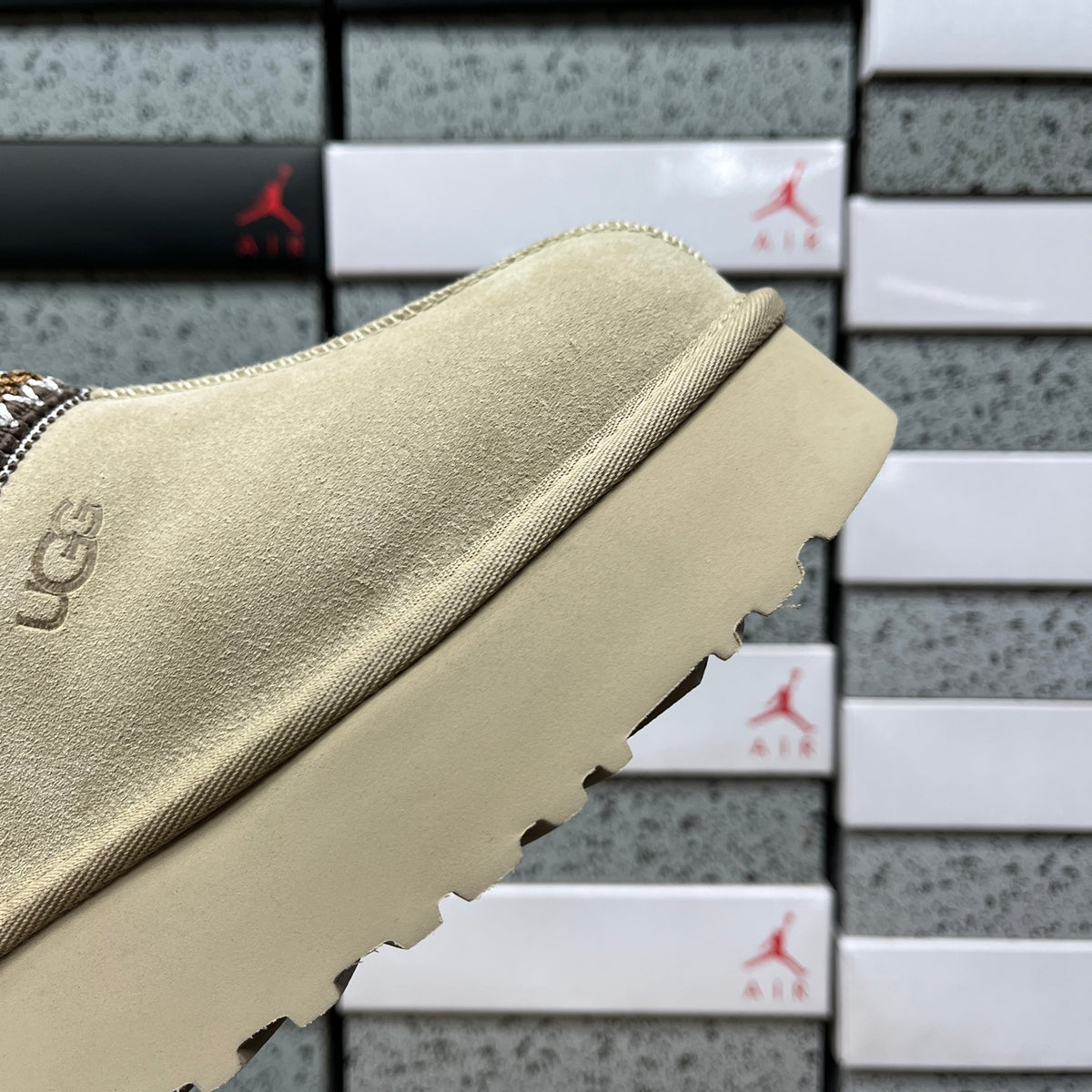 UGG Snow Boots – Canola (Style #1122556) | Sizes 35–41