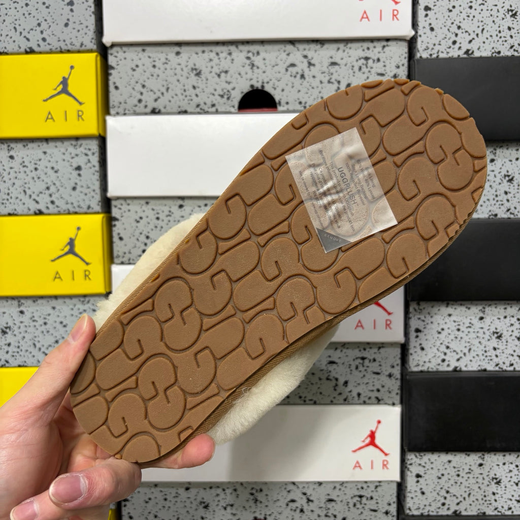 UGG Flat Slipper – Chestnut (Style #2550) | Sizes 35–40