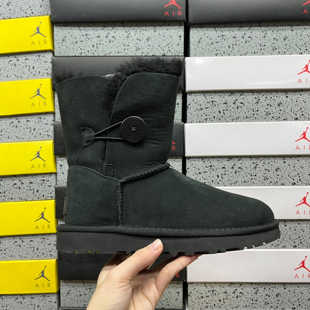 UGG Snow Boots – Classic Black (Style #1016226) | Sizes 35–40
