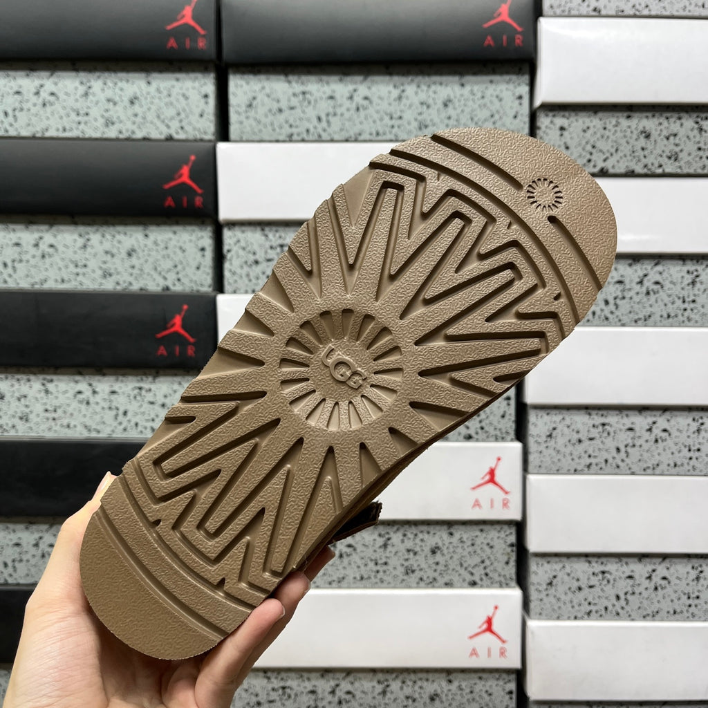 UGG Snow Boots – Chestnut (Style #1180251) | Sizes 35–40