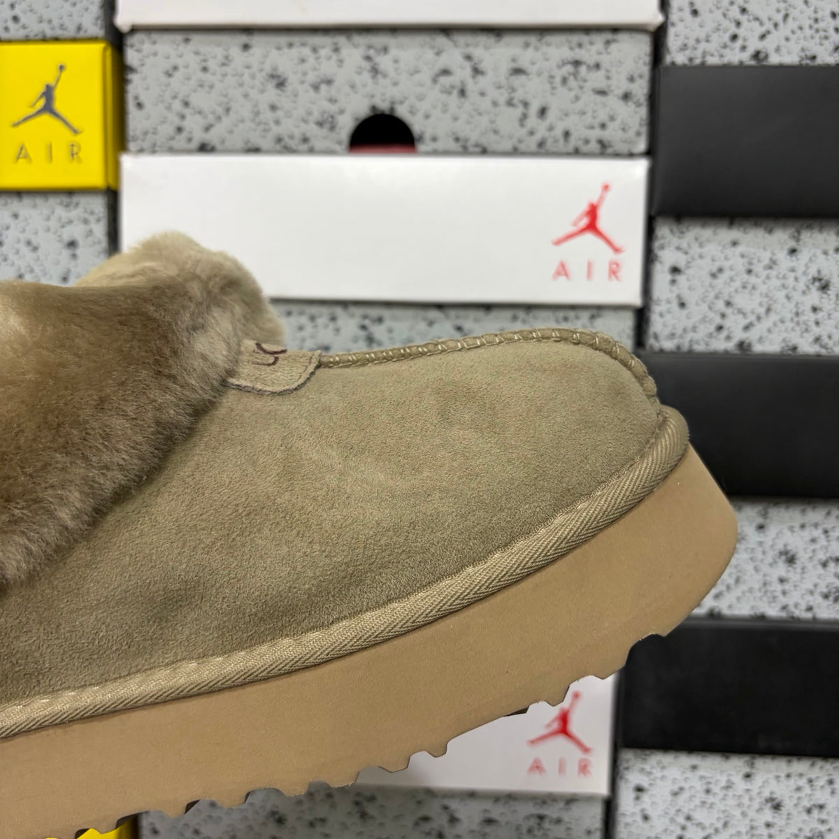 UGG Tazz Platform Slipper – Antelope Brown (Style #4810-3) | Sizes 35–40