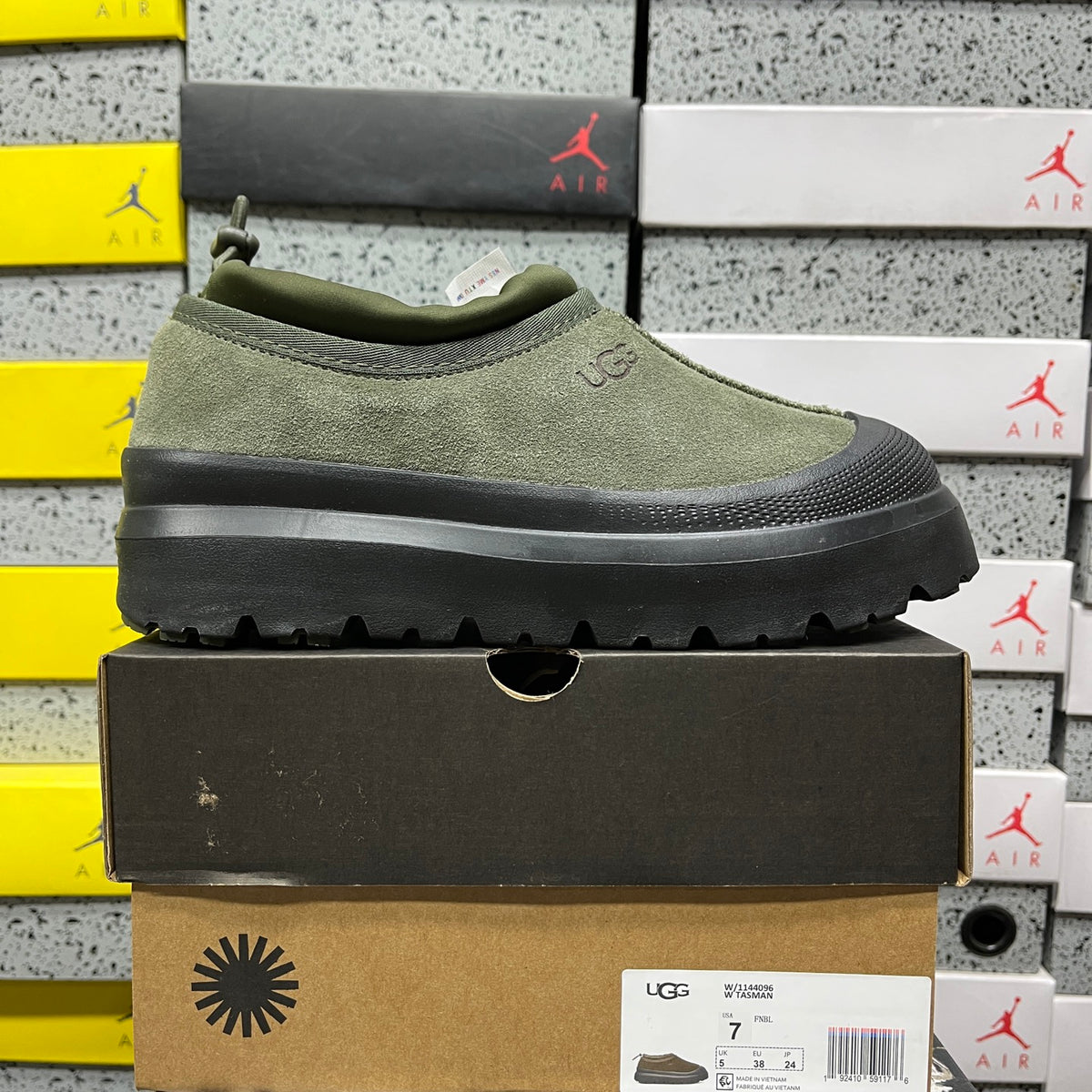 UGG Snow Boots – Green with Black Sole (Style #1144096) | Sizes 35–45