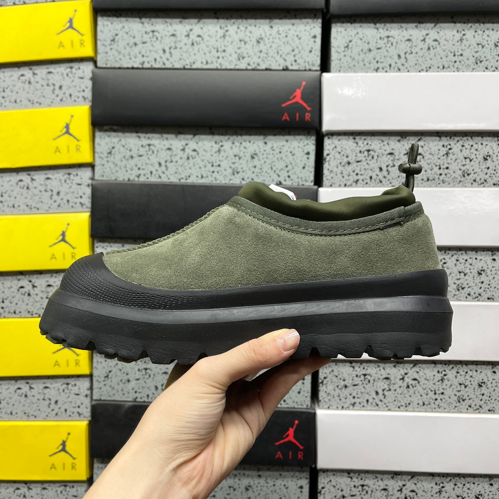 UGG Snow Boots – Green with Black Sole (Style #1144096) | Sizes 35–45