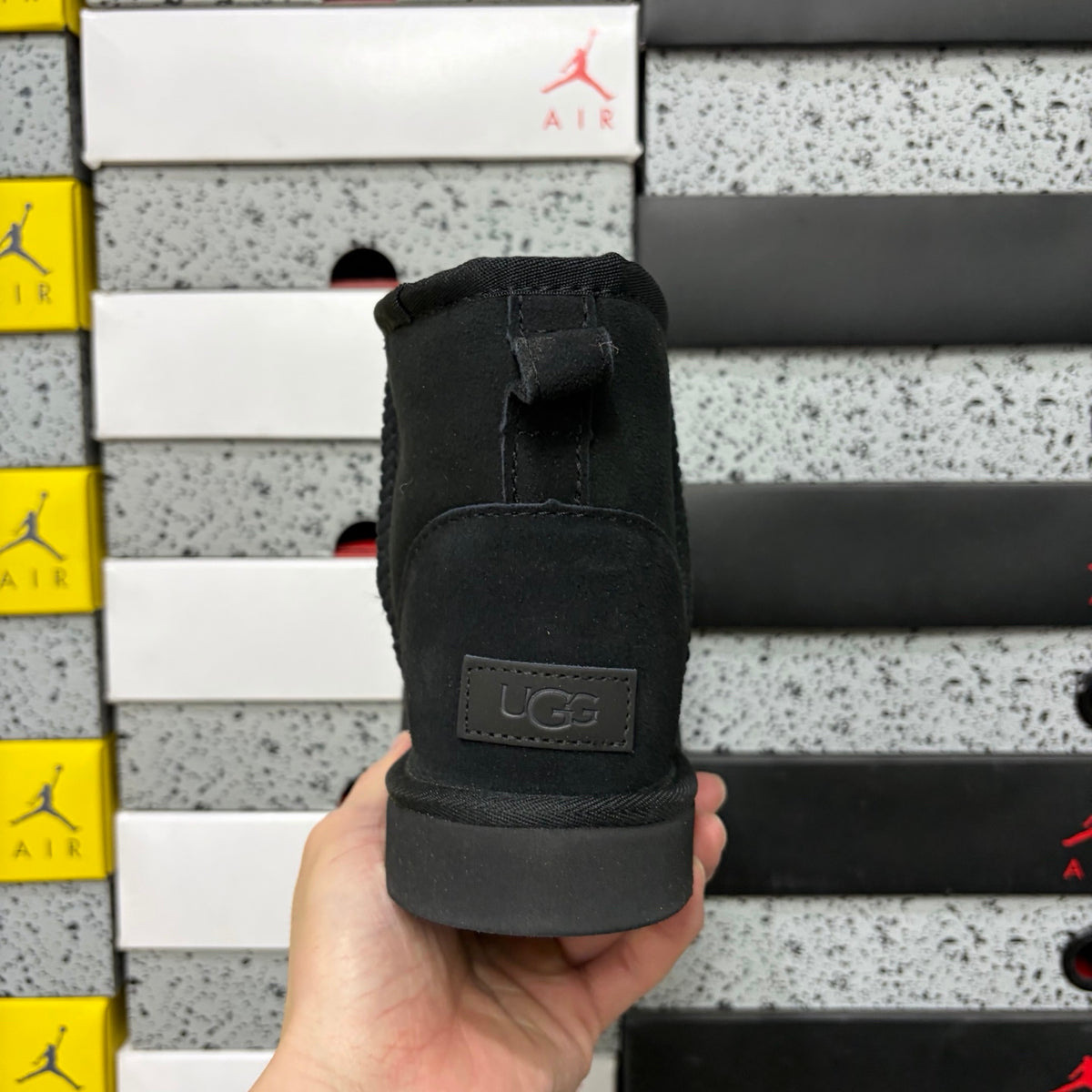 UGG Mid-Shaft Snow Boots – Black | Classic Style #6222 | Sizes 35–44
